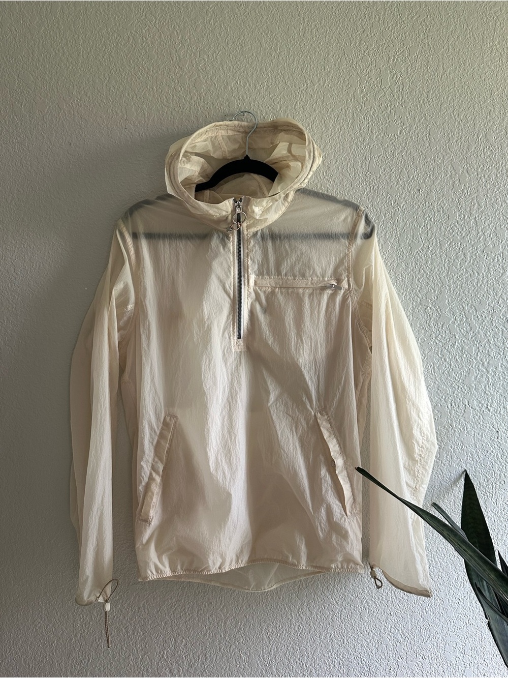 lululemon athletica Cream Half-Zip Hooded Pullover Anorak